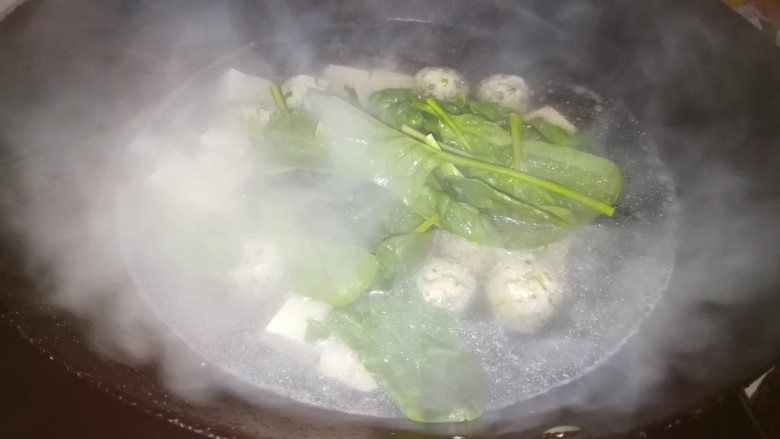 肉丸豆腐菠菜湯 - 肉丸豆腐菠菜湯做法,功效,食材 - 網上廚房