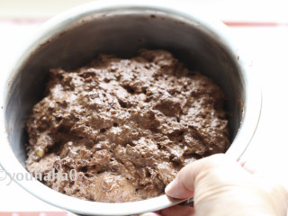 香蕉巧克力面包,
室温下发酵一个半小时，发酵好的面团