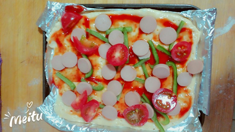 红薯番茄芝士披萨,放小西红柿