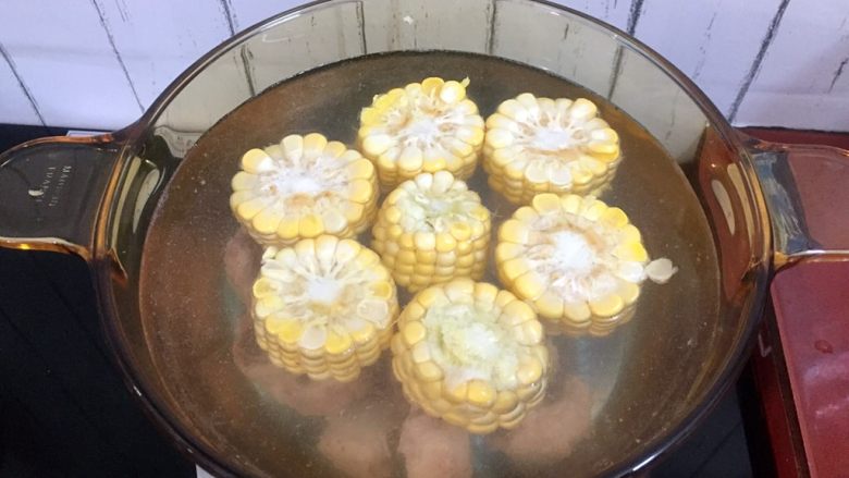 冬瓜玉米排骨汤,一次性加足清水