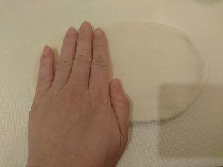 米淋土司,大概是2個手掌的大小