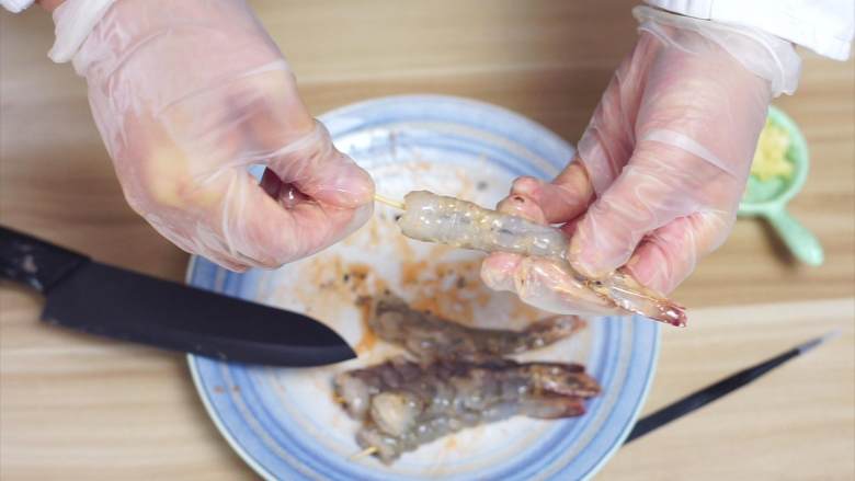 泰式炸虾卷——超简单的美味,然后再用牙签固定一次