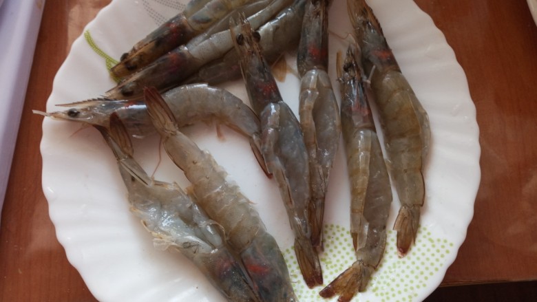 芝士肉泥焗虾,处理好的虾