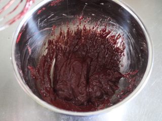 红丝绒蛋糕卷,搅拌好的状态
