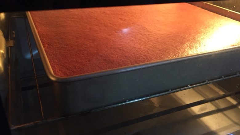 红丝绒蛋糕卷,150烤20分钟即可