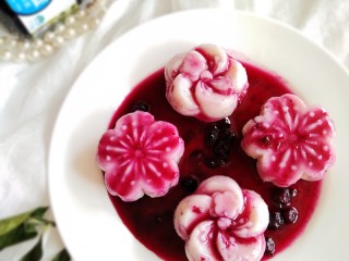 蓝莓花朵山药糕,口感细腻香甜，营养丰富！