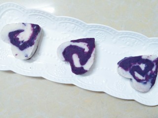 自制鲜草莓酱紫薯山药,我先做了三个来摆盘！