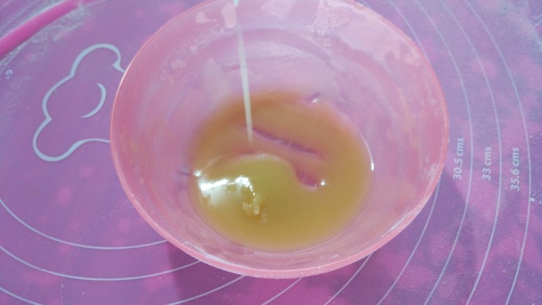金灿灿—鸡蛋灌饼,油量仅供参考，以图示流动状态为准。