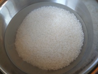 真正的生炒腊味糯米饭,糯米用水泡四个小时左右