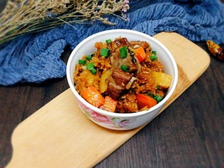 电饭煲+排骨土豆焖饭,成品图