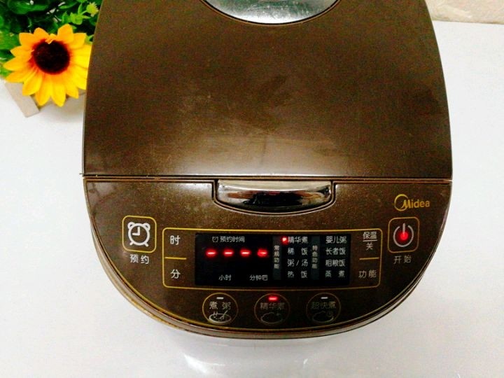 电饭煲+排骨土豆焖饭,开启煮干饭模式