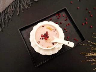 花胶红豆炖牛奶～美容养生甜品,多喝一碗，多留一份美！