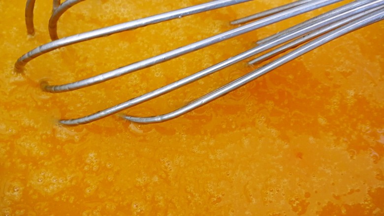 零失败的橙香蛋卷,用蛋抽乳化