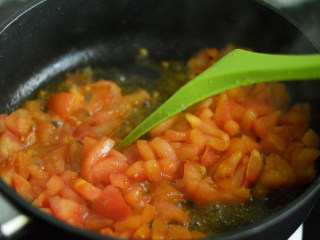 番茄牛肉杂蔬汤,炒散