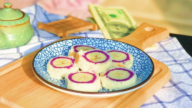 香蕉紫薯吐司卷,美美哒……😁😋🤤