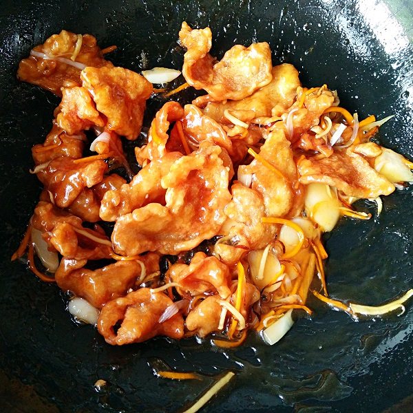 锅包肉（鸡胸肉版）――东北传统老做法,翻炒均匀。
