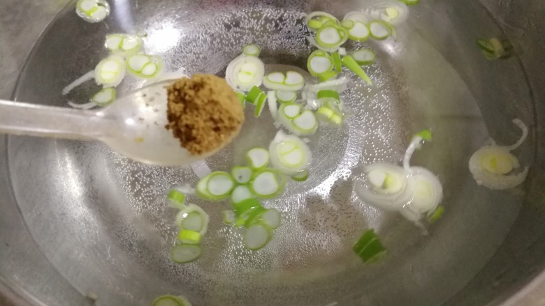 香葱麻油豆丝快手汤,半小勺13香，