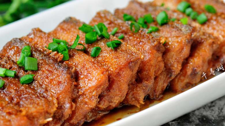 红烧带鱼最经典最家常的做法 可当热菜也可是冷盘 味道都一样好,经典又家常的红烧带鱼细节。