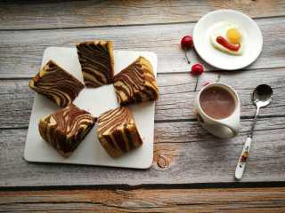 斑马纹戚风蛋糕,美味的早餐！