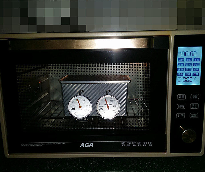 英式水帘拉丝吐司#一次揉面/一次发酵法#,实际烘烤了50分钟
