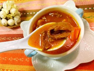 必杀技★俄式红菜汤「别名罗宋汤」,这道菜，有几个字，可以形容。酸，爽，咸，鲜，浓，香。
