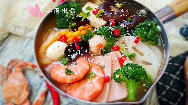 骨汤海鲜冒菜,大寒节气，让一锅热腾腾的冒菜温暖你！