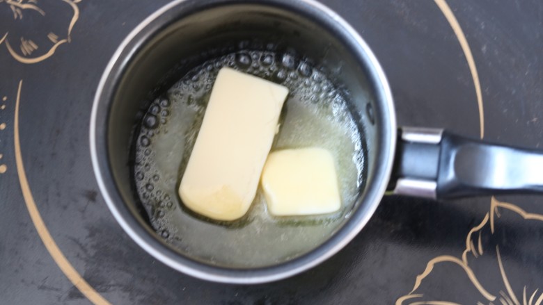 抹茶毛巾卷,黄油融化成液体