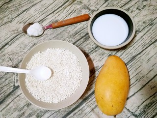 泰式芒果糯米饭,准备食材。
