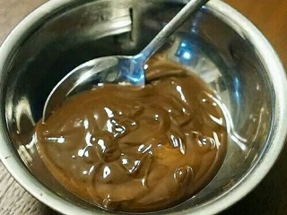海盐巧克力泡芙,融化黑巧克力