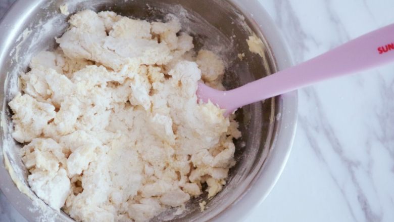 花生饼干条（花生酱版）,用刮刀或是勺子搅拌到基本无干面粉