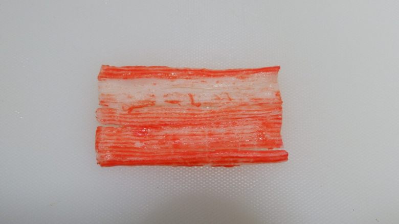 腰带炒饭便当盒「14」,剥开只取红色的外皮使用。