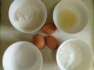 分蛋打发海绵蛋糕,材料准备，黄油用微波炉叮融化