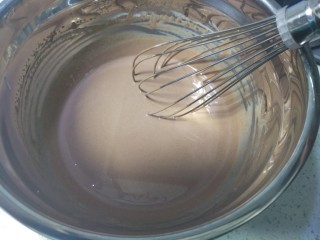 巧克力奶油蛋糕,搅拌均匀后放入冰箱冷藏至少5个小时以上