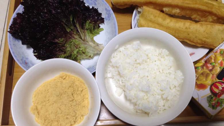 咖喱米饭包油条,准备食材，米饭扒松