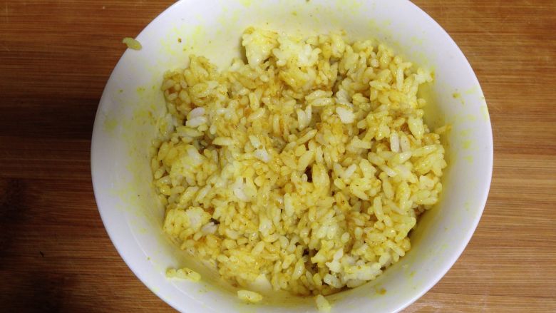 咖喱米饭包油条,充分搅拌均匀