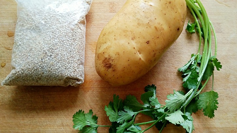 狼牙土豆（免油炸更健康）,准备食材。