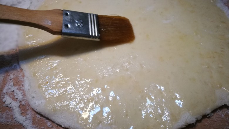 做饼＋葱油发面饼,刷一层油