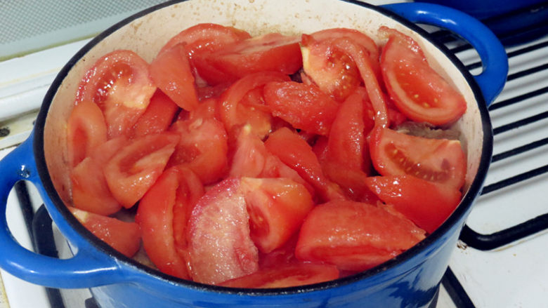年味。【普罗旺斯番茄炖烤牛肋排】 ,将所有番茄肉铺满整个表面