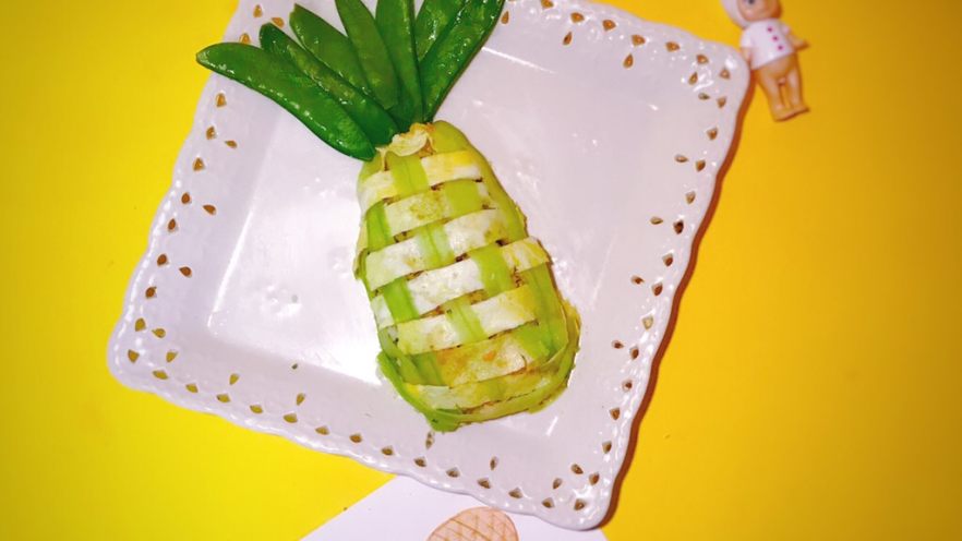 菠萝造型黄金海鲜炒饭