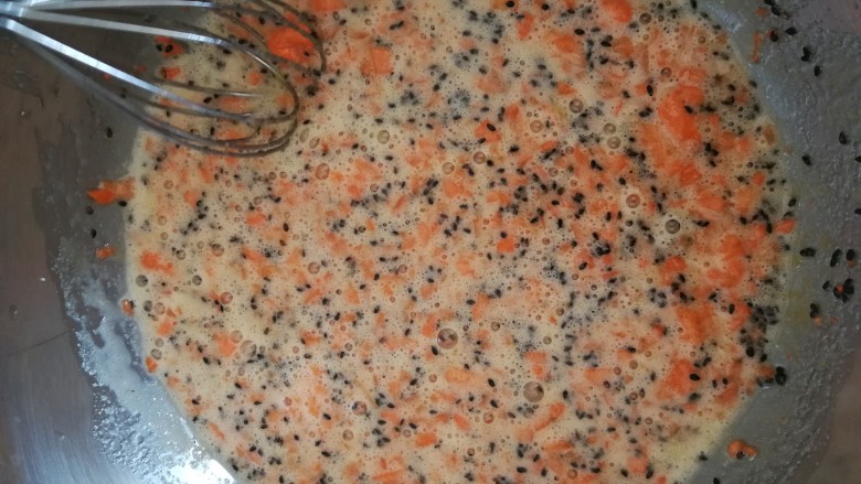 胡萝卜蛋糕,一定要搅拌至无颗粒完全溶解