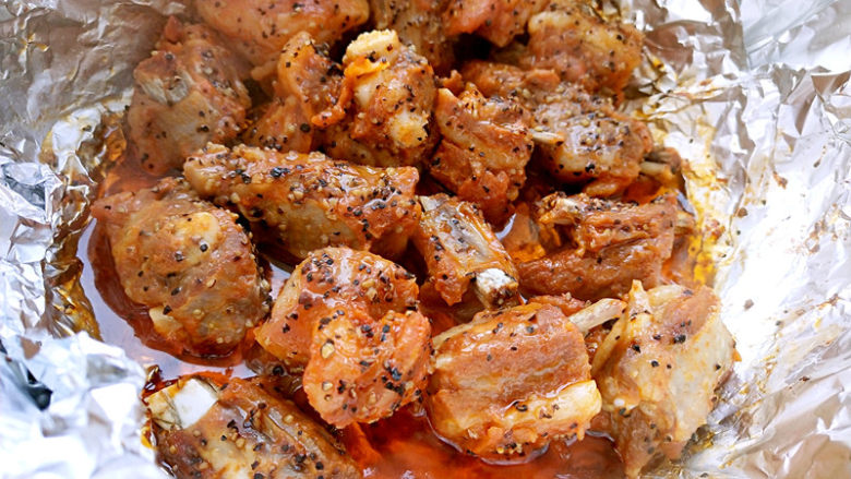 砂锅烤羊排,打开享受美味吧！

