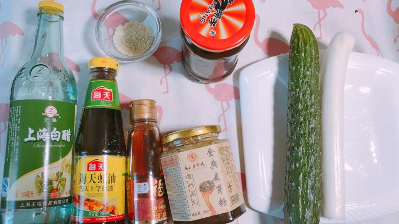 烤箱版北京烤鸭,准备材料。