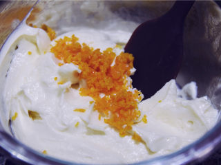 法甜Elysees——天国乐园,拌入顺滑的奶酪中。