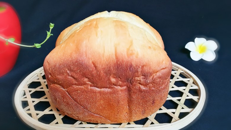 酸甜葡萄干面包,拍一张照片美一下😄