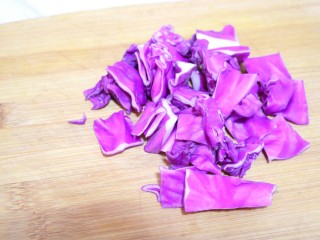 咖喱杂蔬,紫甘蓝清洗干净切小块