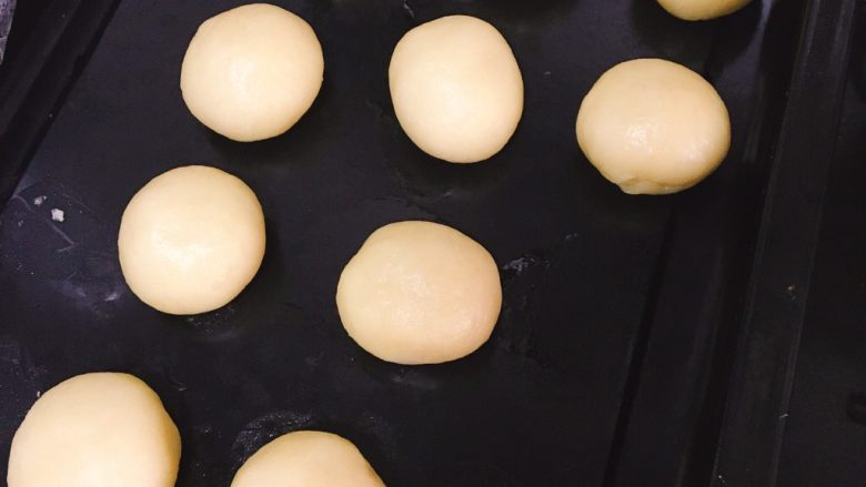 蛋黄酥（无蛋黄南瓜肉松麻薯馅）,油皮和油酥各可以分成十个面团