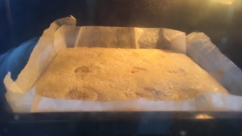 浓醇香椰蛋糕,烤箱预热150度，烤约35分钟