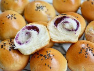 奶香紫薯小面包,一个个的很可爱