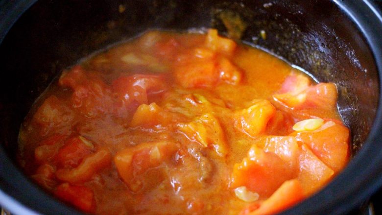 做年货-番茄咖喱鸡肉丸子（砂锅版）,大火煮沸后
