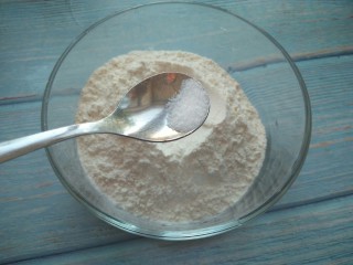 糖饼,面粉加入盐